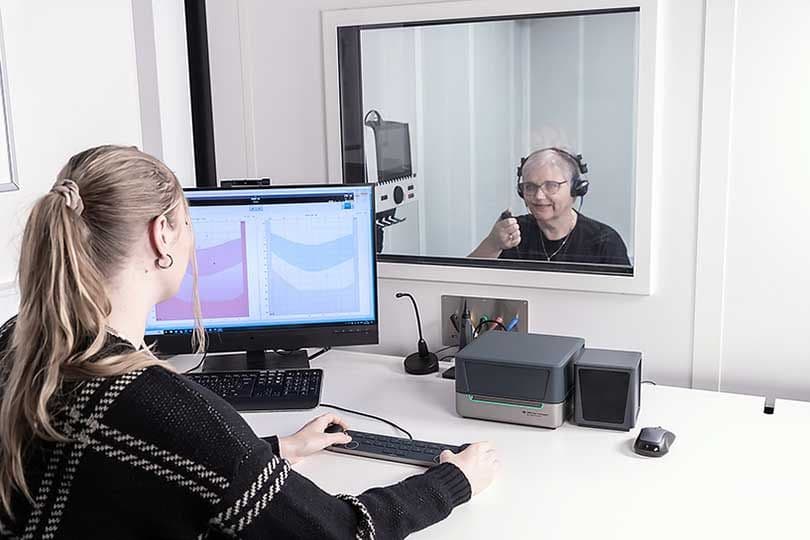 Audiometer-Keyboard-patient-in-booth-810x540-143dcea0.jpeg