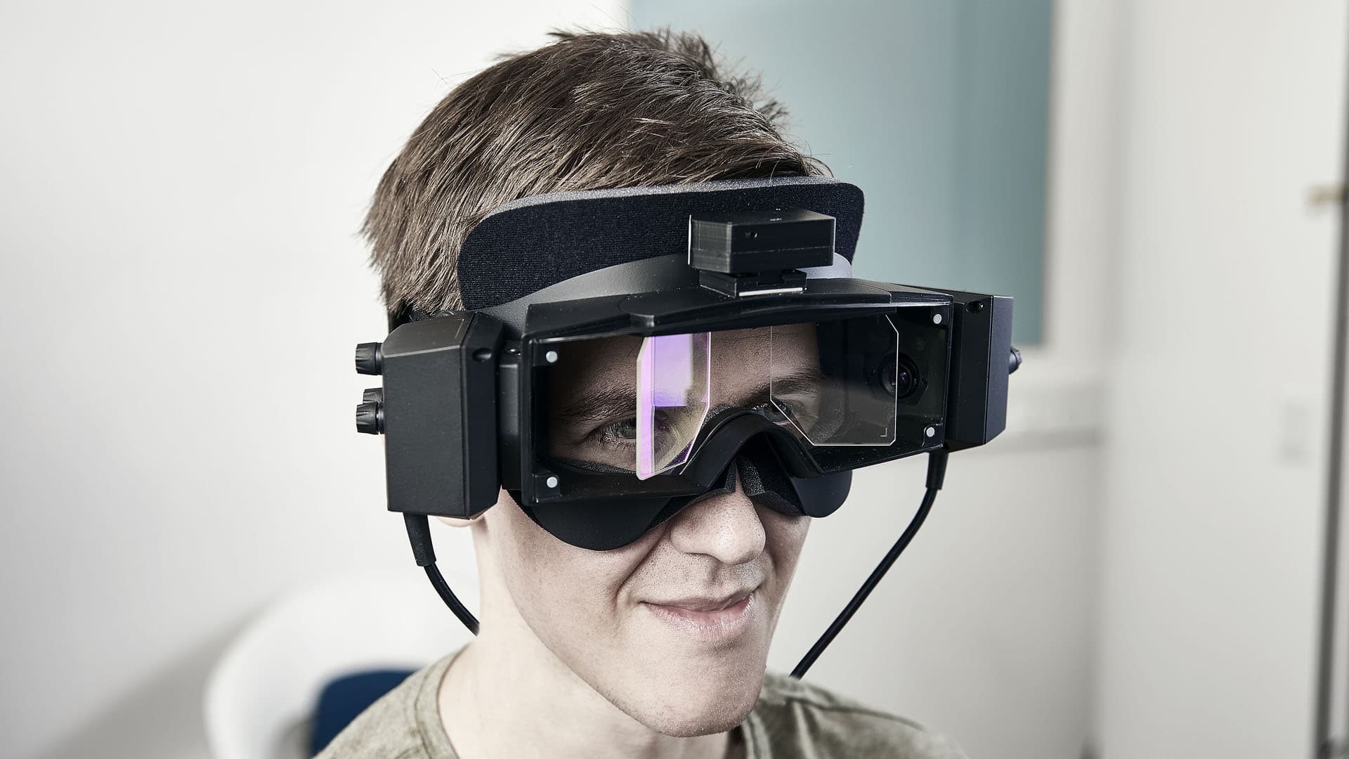 ve-gallery-goggle-side.jpg